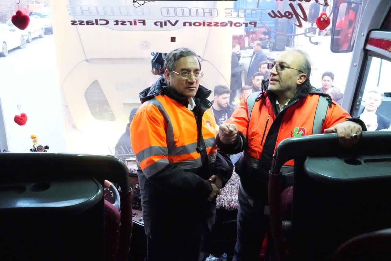 برگزاری آیین رژه نمادین 350 دستگاه ناوگان حمل‌ونقل جدید وارداتی آذربایجان‌غربی + تصاویر