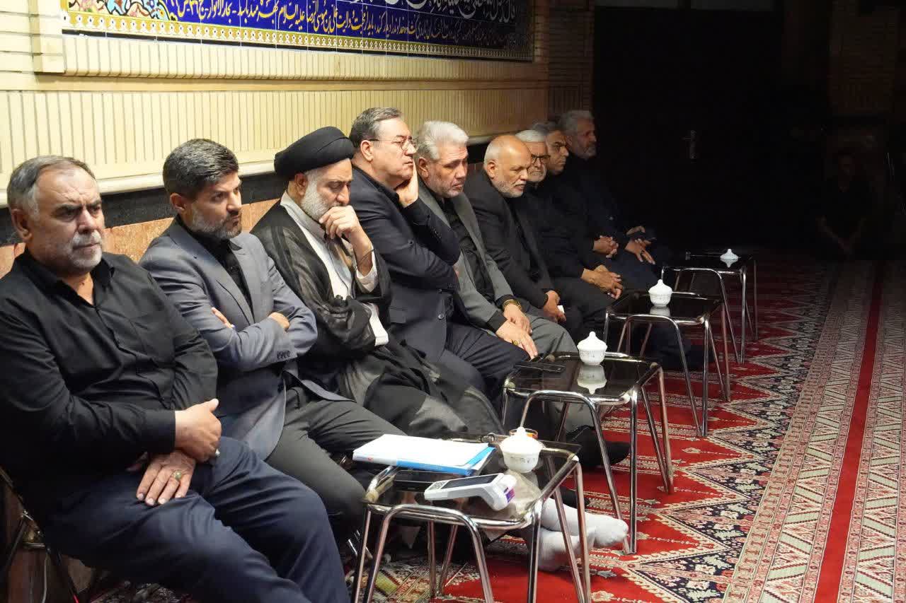 حضور استاندار آذربایجانغربی در آیین عزاداری حسینیه اعظم حضرت علی بن موسیالرضا (ع) ارومیه + تصاویر