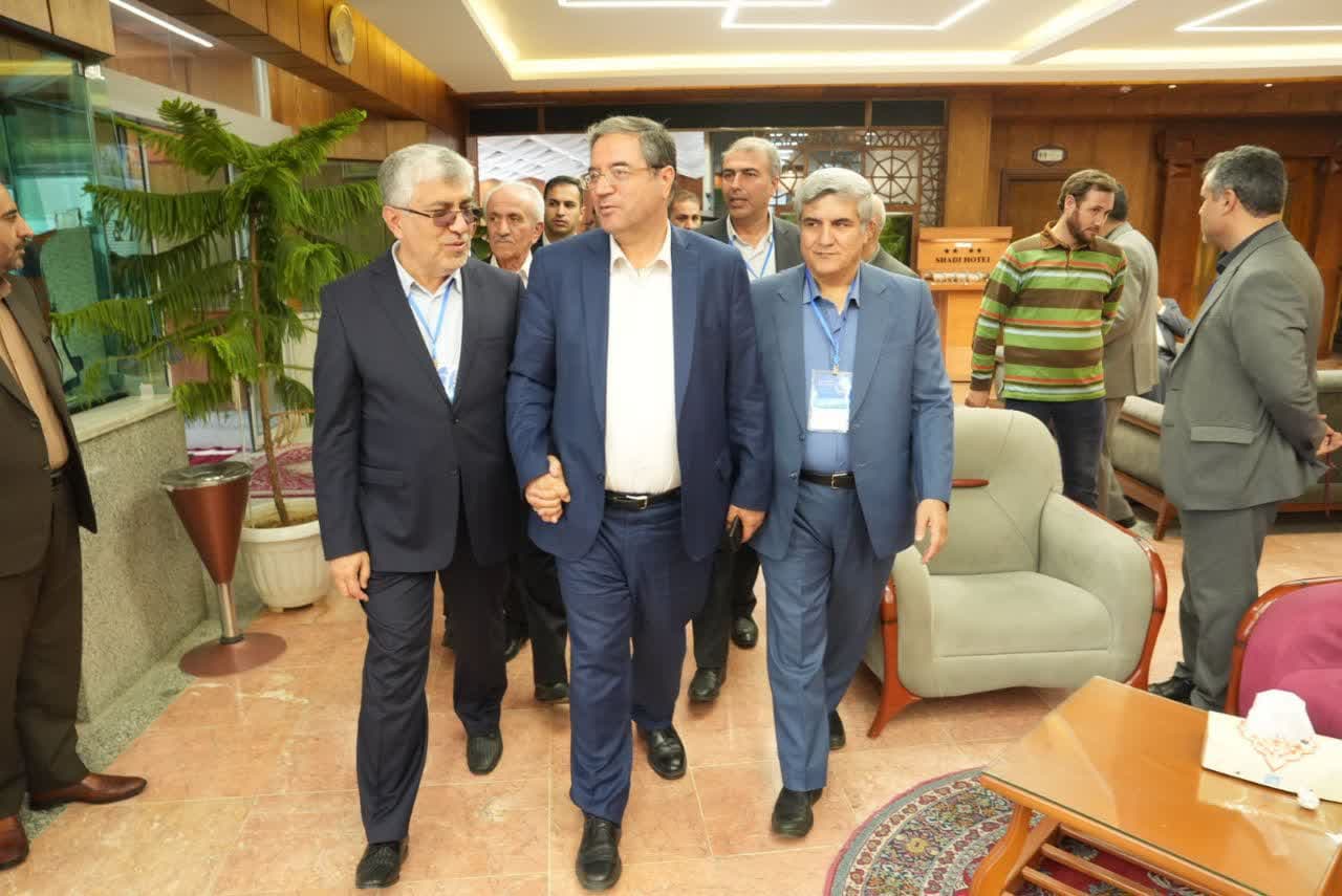 استاندار آذربایجان غربی به منظور شرکت در نشست استانداران هم مرز ایران و عراق وارد سنندج شد