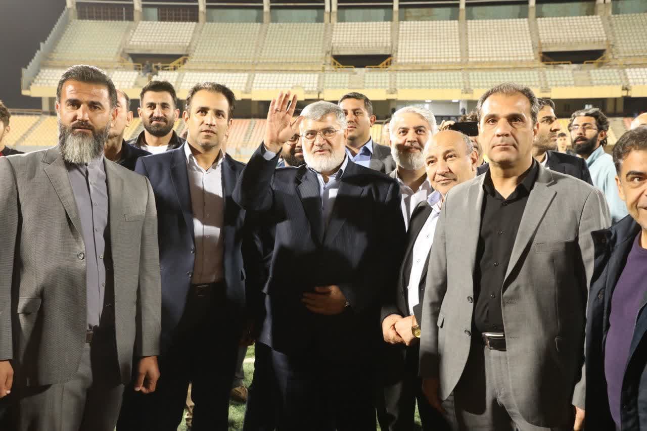 آلبوم تصویری / حضور استاندار آذربایجانغربی در ورزشگاه 15 هزار نفری شهید باکری