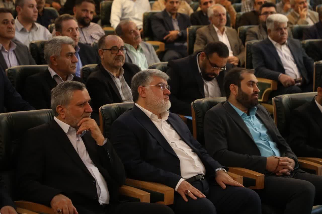 آلبوم تصویری / برگزاری نشست فعالین بخش تعاون، کار آفرینان و تشکل های کارگری آذربایجانغربی
