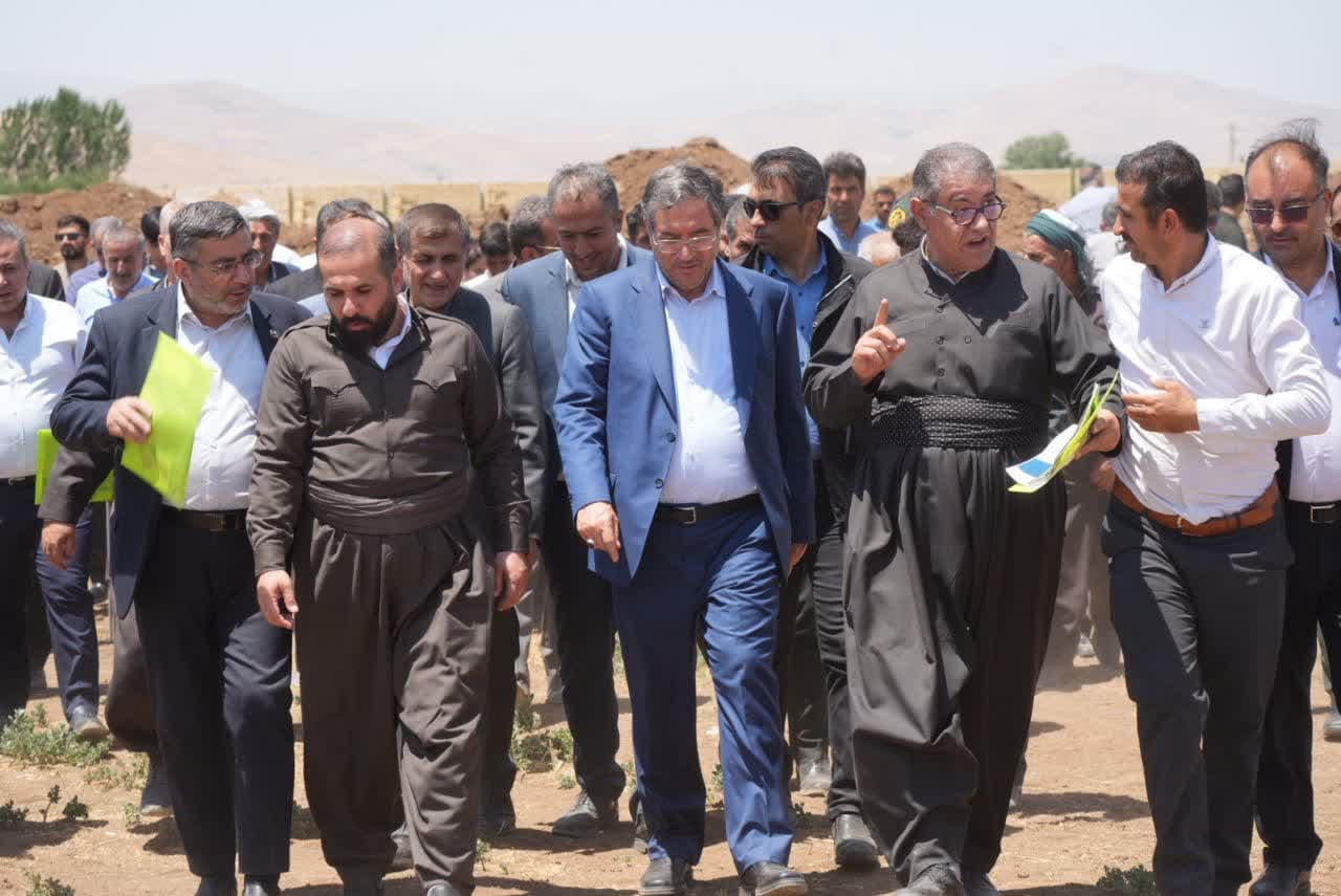 آغاز عملیات اجرایی پروژه 36 هزار تنی تولید و فرآوری انواع کنسانتره و پوره میوه در پیرانشهر + تصاویر