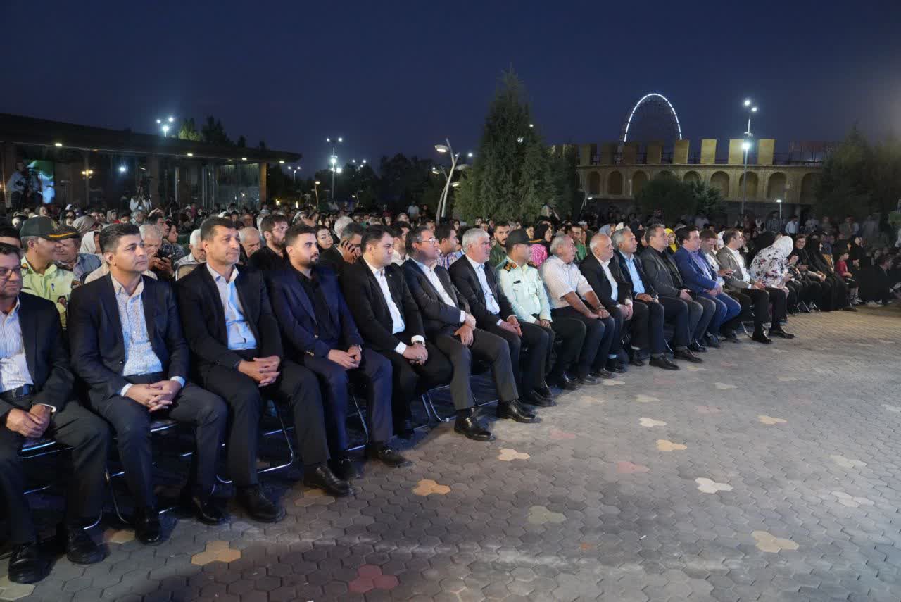 آلبوم تصویری / آغاز هشتمین جشنواره انگور ارومیه