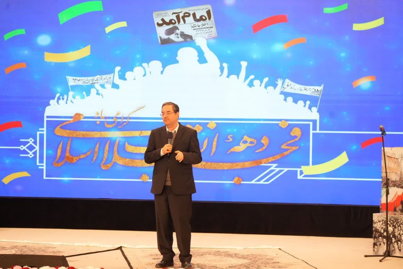 آلبوم تصویری / حضور استاندار آذربایجانغربی در ویژه برنامه تلویزیونی شانلی گونلر صداوسیمای مرکز استان
