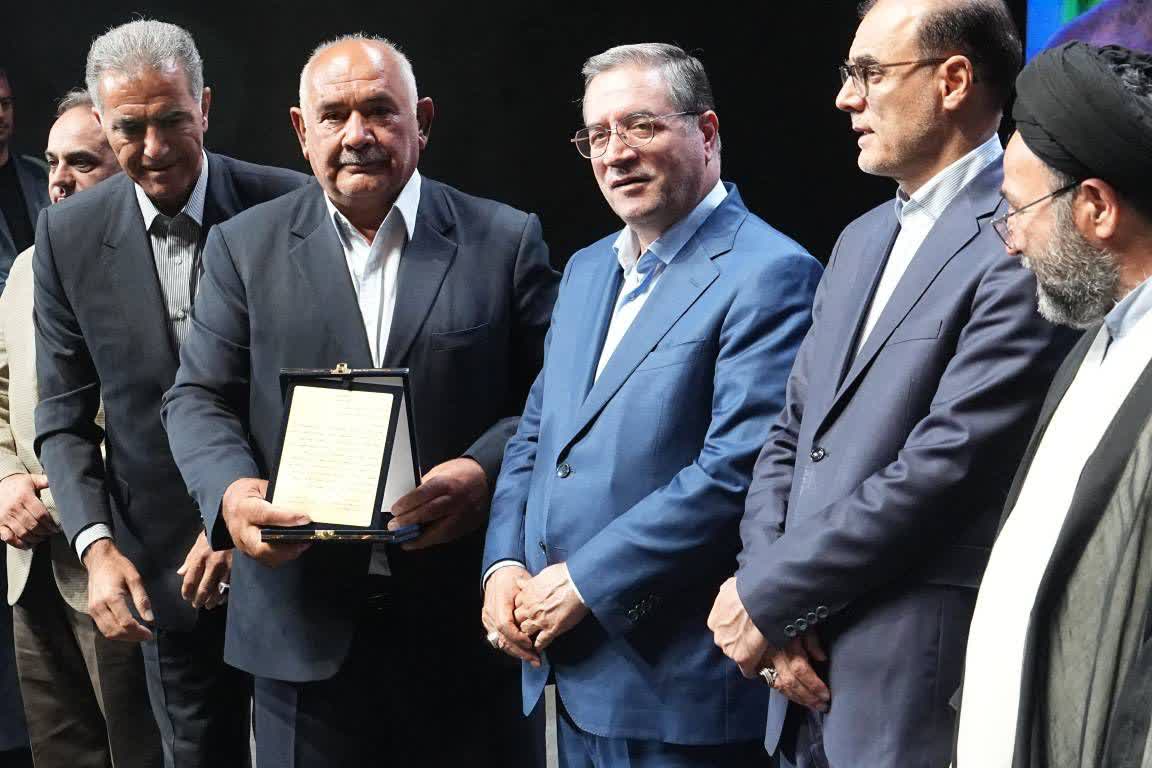آلبوم تصویری / تجلیل از جهادگران صنعت و معدن آذربایجان‌غربی