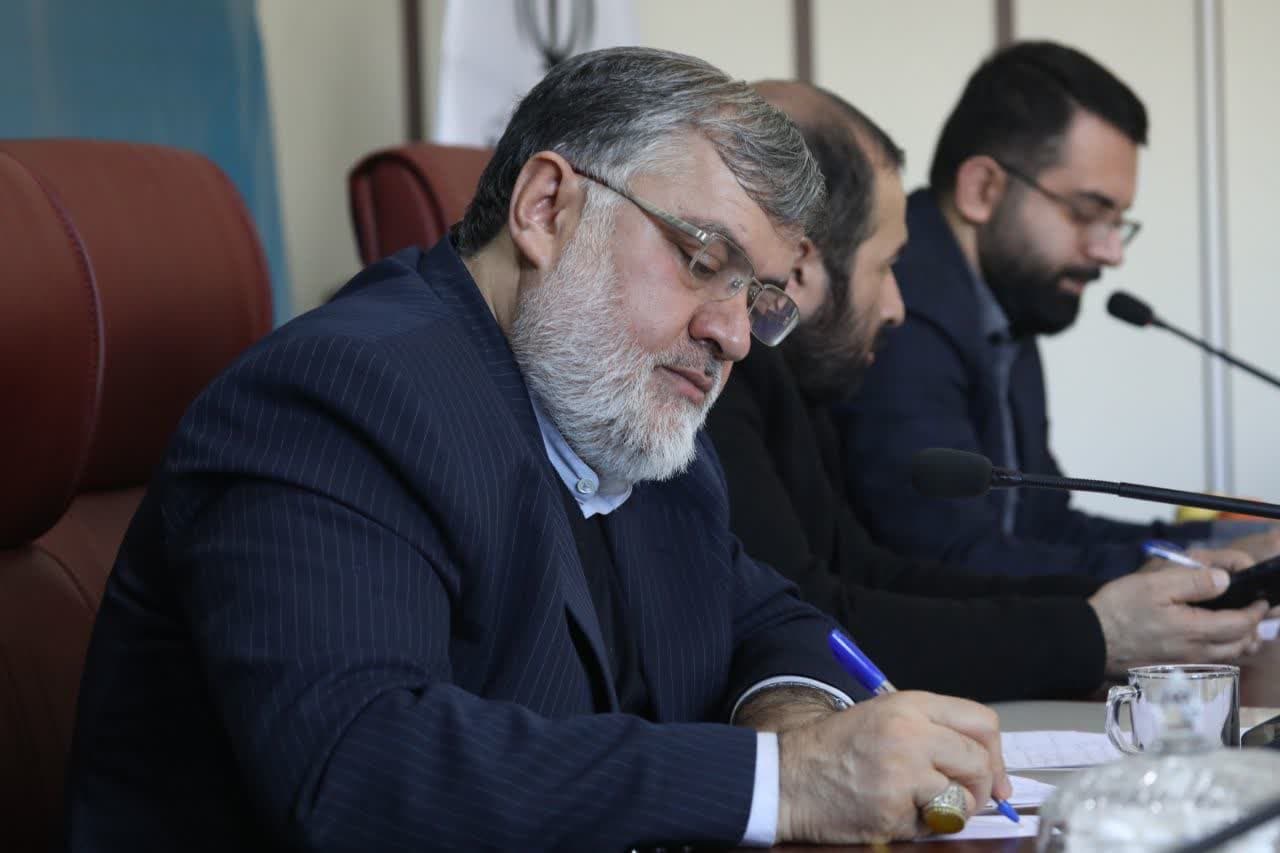آلبوم تصویری / دیدار استاندار آذربایجانغربی با جمعی از روحانیون، سران طوایف و عشایر شهرستان پیرانشهر