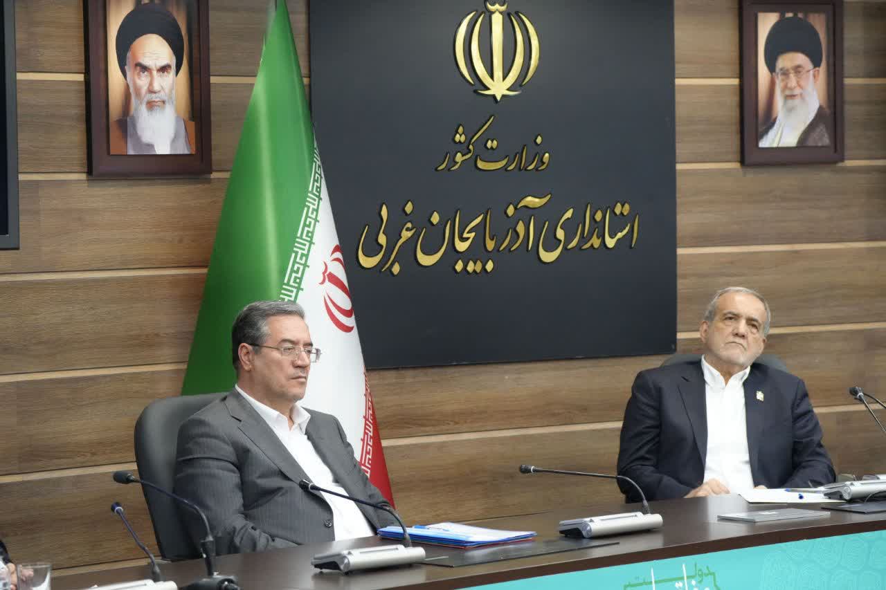 آلبوم تصویری / نشست رئیسجمهور با فعالان سیاسی آذربایجانغربی