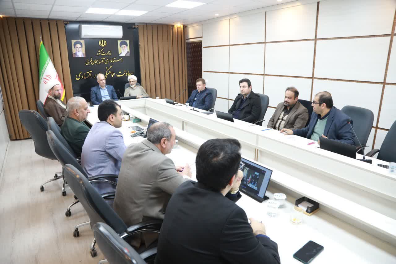 بررسی مسائل زمین‌های اوقاف شهرستان تکاب + تصاویر