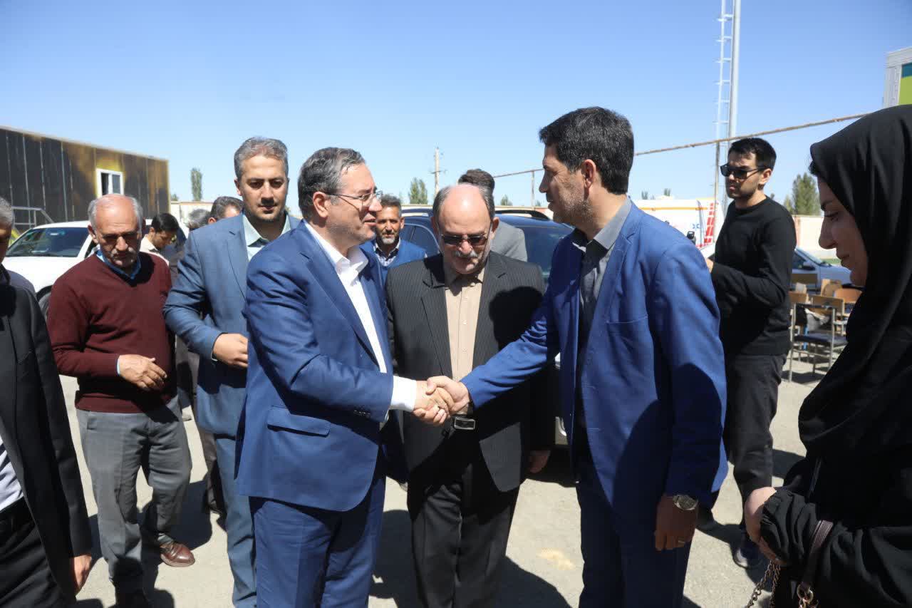 دیدار استاندار آذربایجانغربی با دکتر قاضیزاده هاشمی در نقده + تصاویر