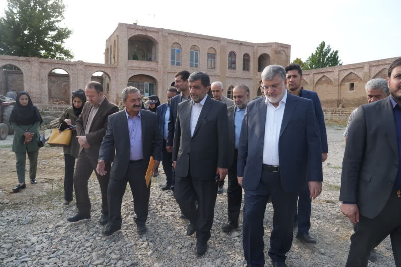 بازدید وزیر میراث فرهنگی، گردشگری و صنایع دستی از روند مرمت و بازسازی قلعه بدلبو در ارومیه + تصاویر